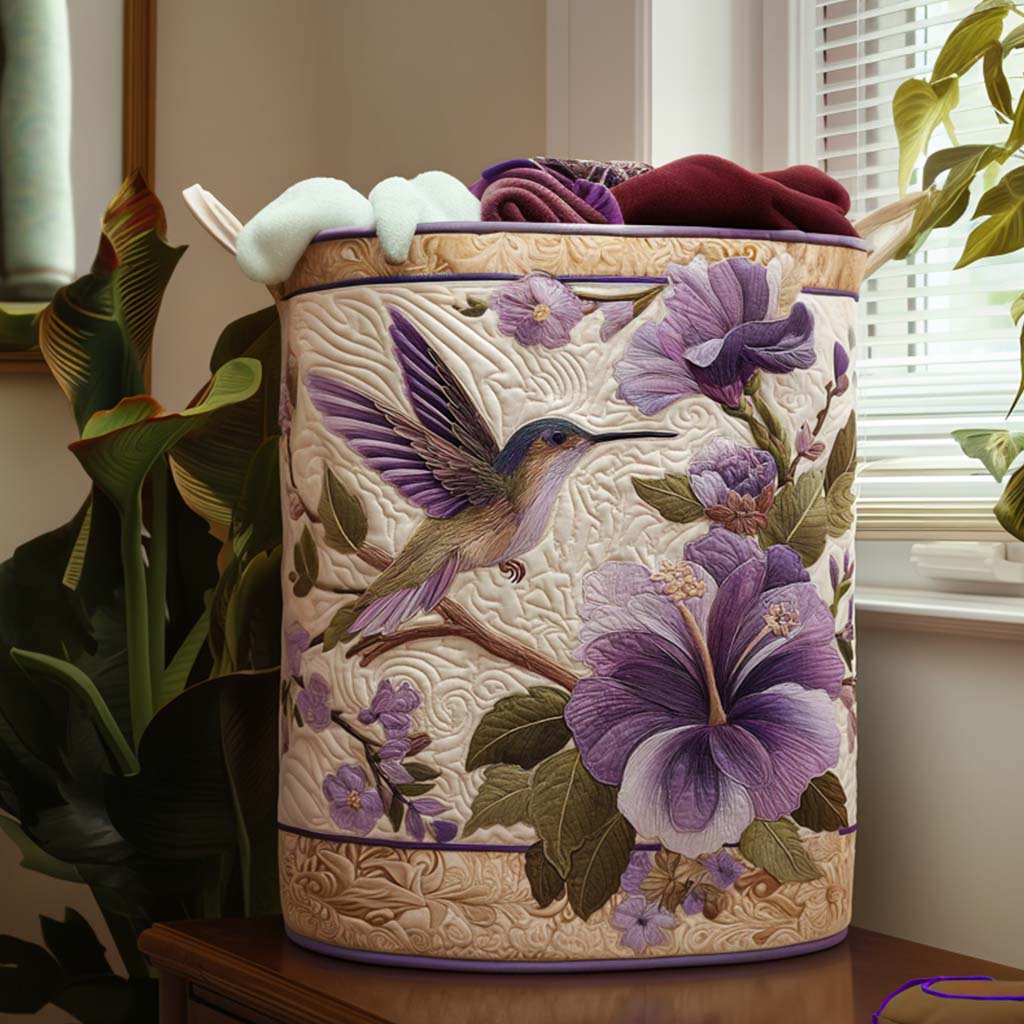 Kolibri ja violetti hibiskus -kuvioitu pyykkikori